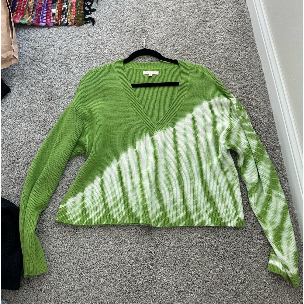 green tyedye la hearts sweater